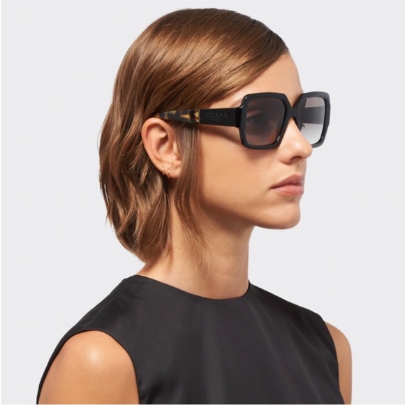 PRADA PR 21XS Sunglasses - Picture 9 of 12